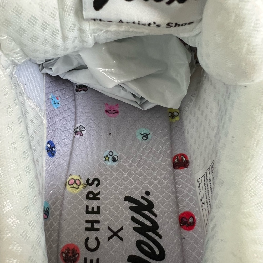 Skechers. X Vexx Multi-Moji White Sneakers - Picture 9 of 14